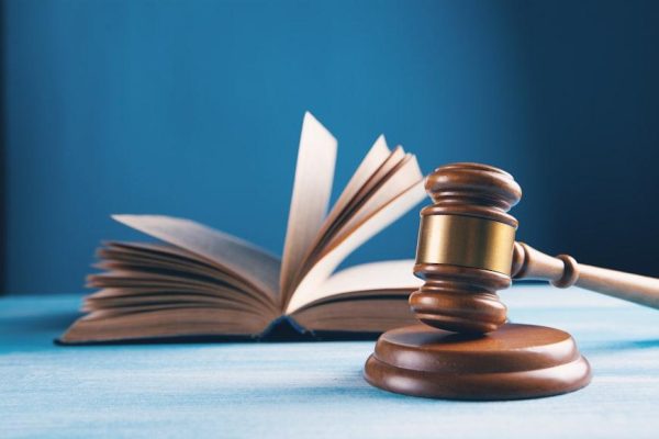 How a car accident lawyer in Denver Handles Your Case